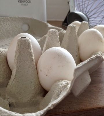 Chokoladekage med chokolade og et drys kokos