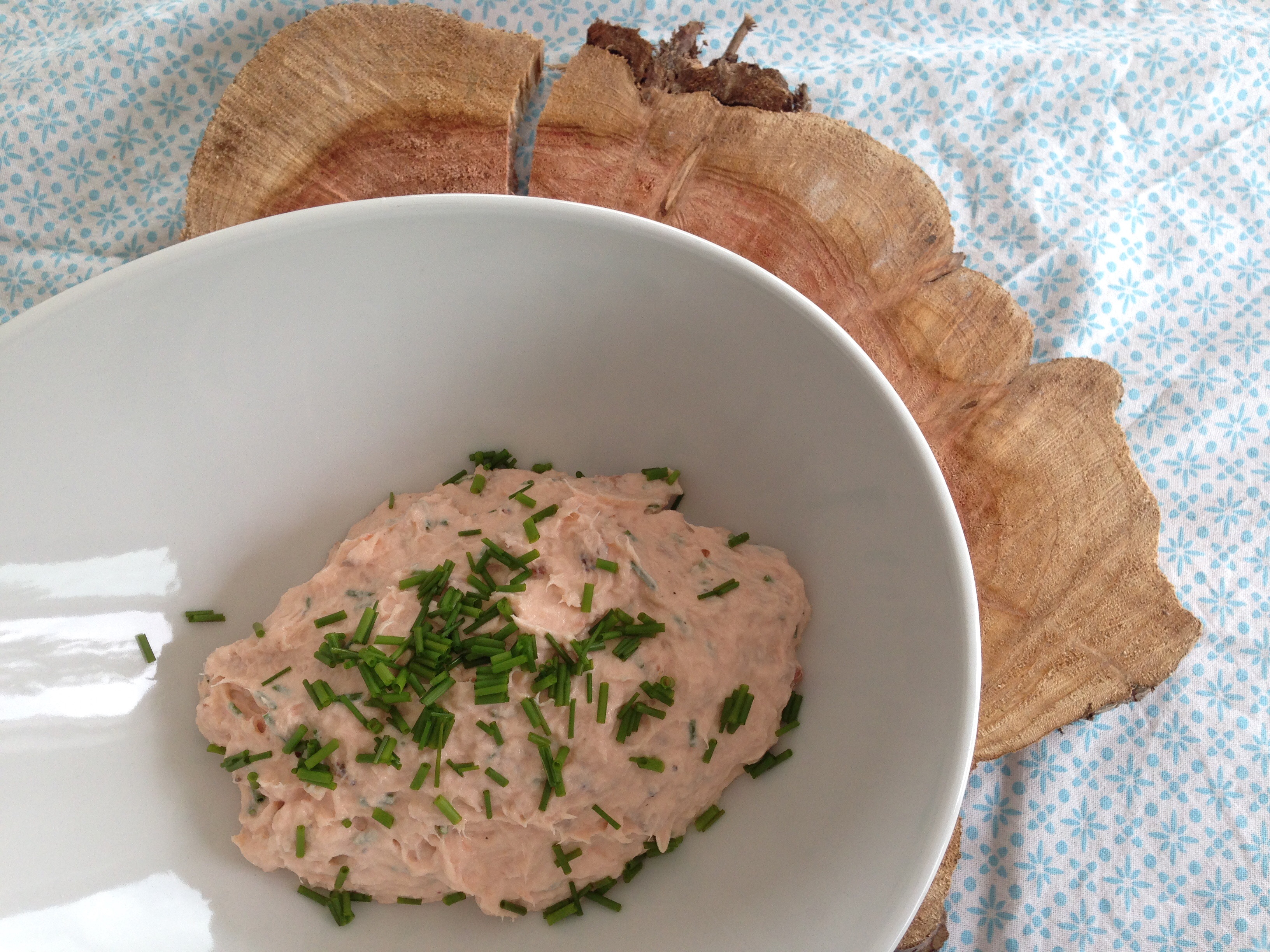 Varmrøget Laksesalat