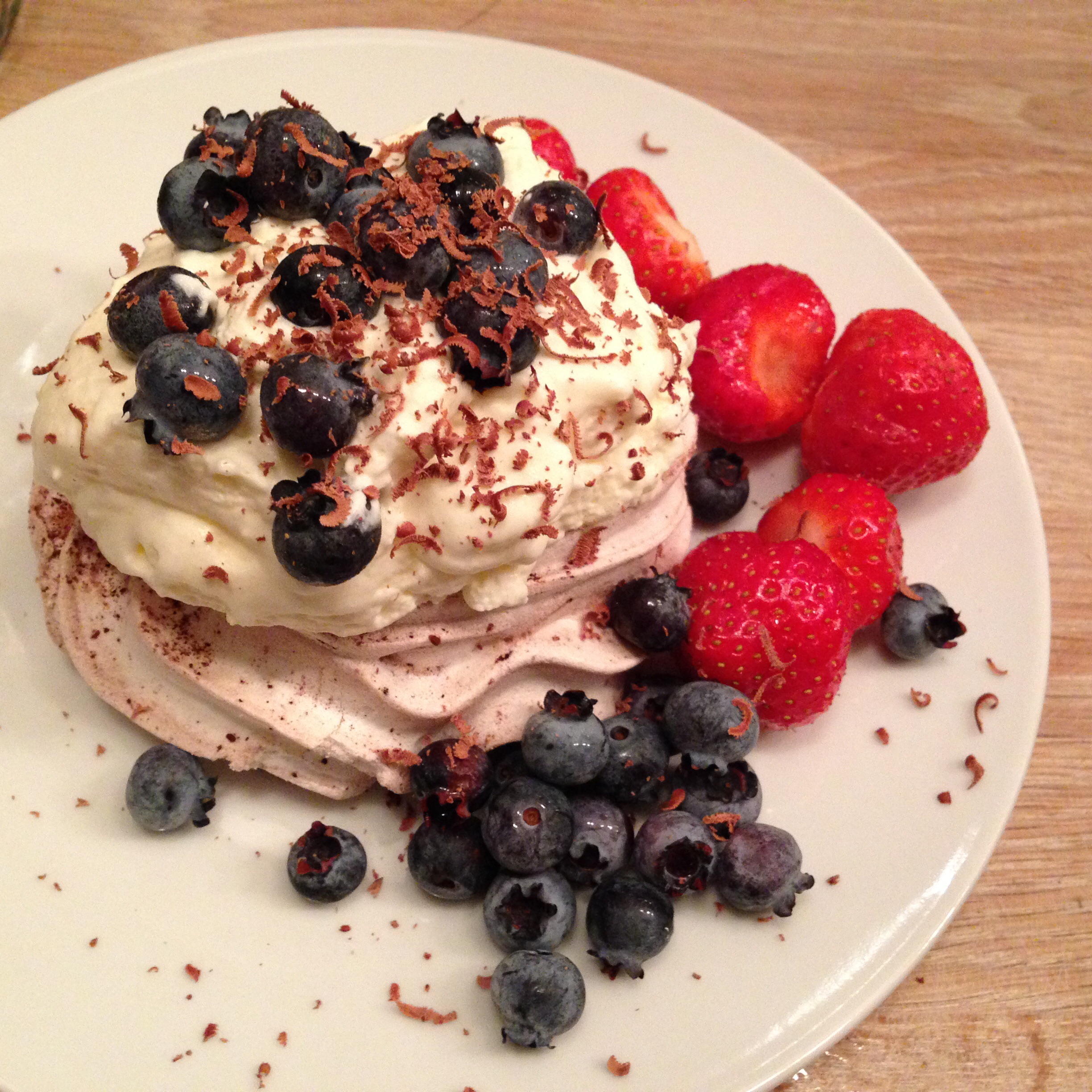 Mini Pavlova med smag af chokolade