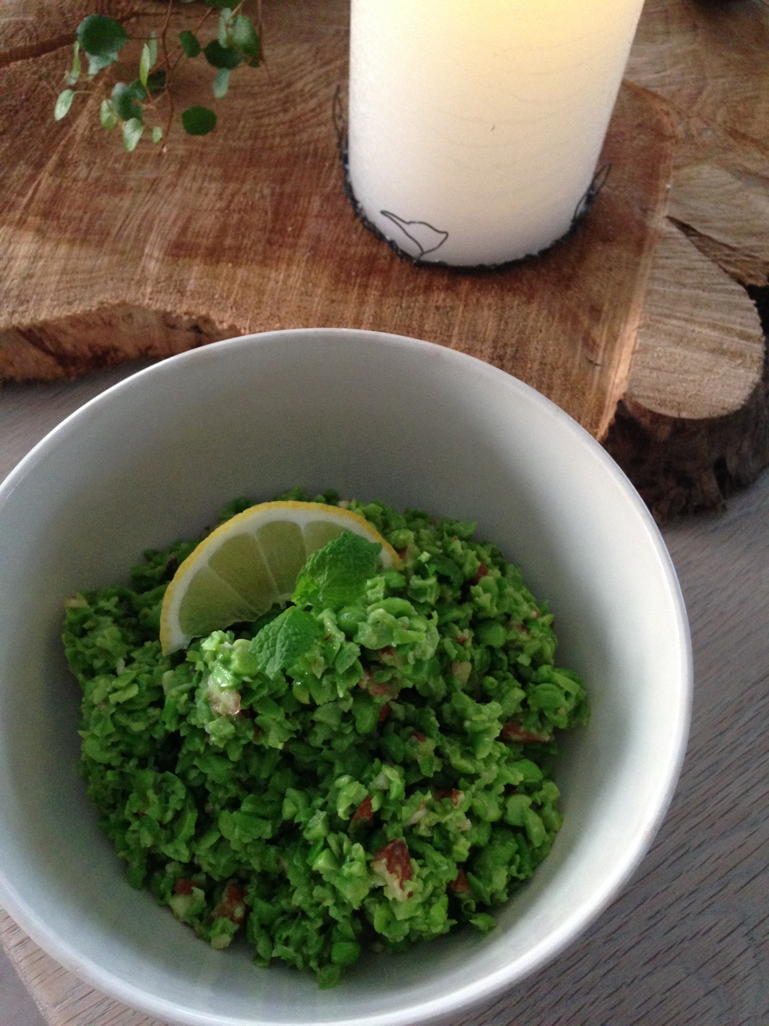 Rustikt ærtepesto