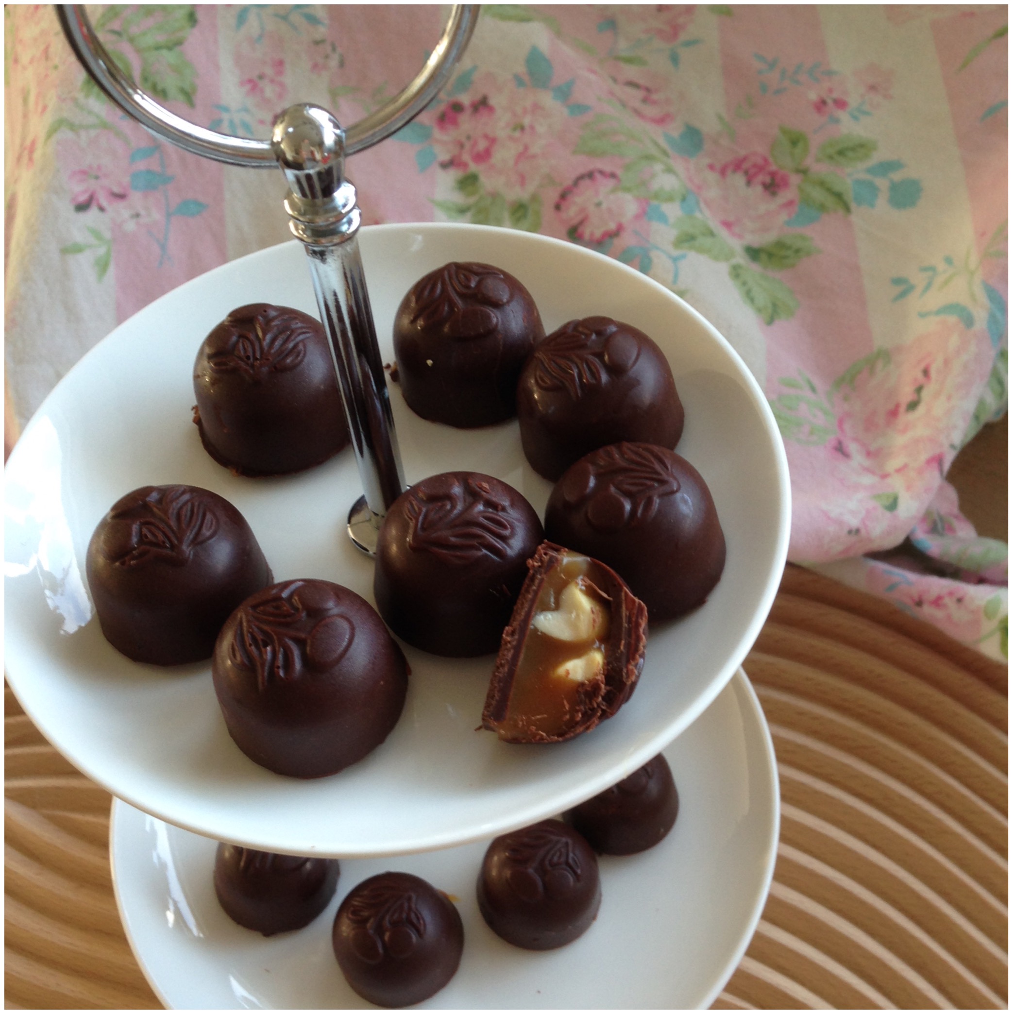 Chokoladestykker med karamel