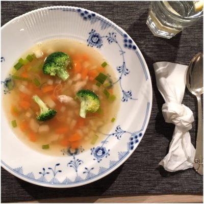 Hønsekødssuppe