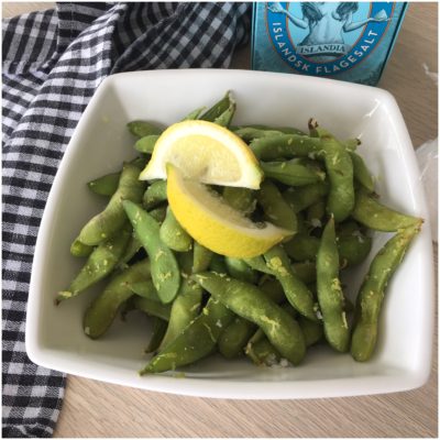 Edamame bønner med citron og islandsk flagesalt