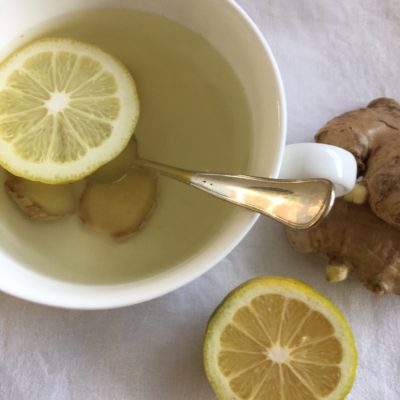 Ginger te med honning og citron